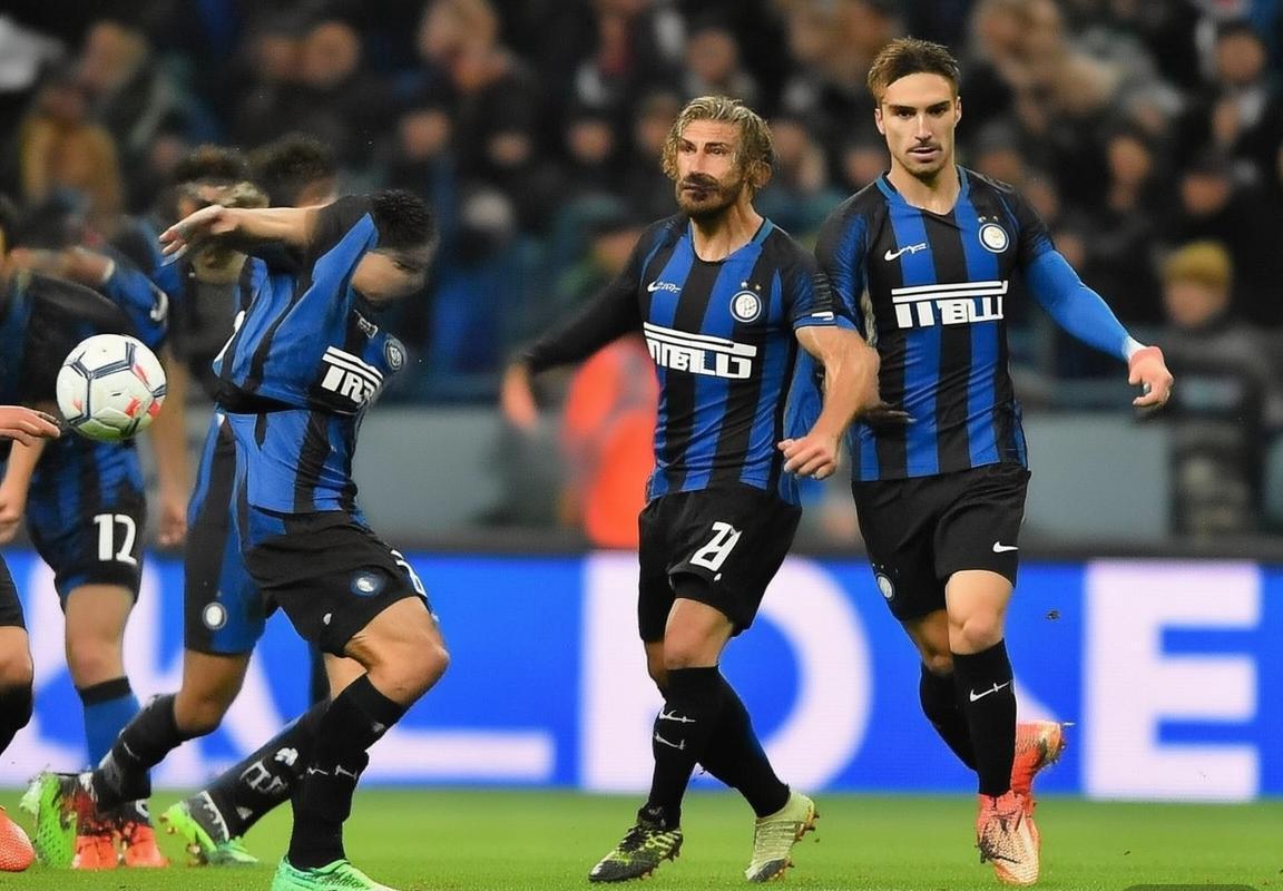 西甲皇马取胜止连败，国际米兰登顶意甲，曼城3-0复仇